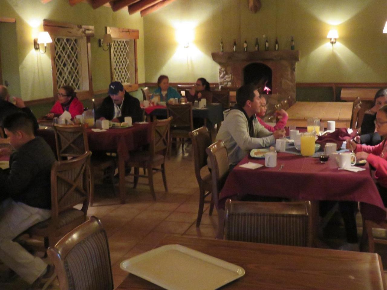 Cabanas Montebello Inn 克雷尔 外观 照片