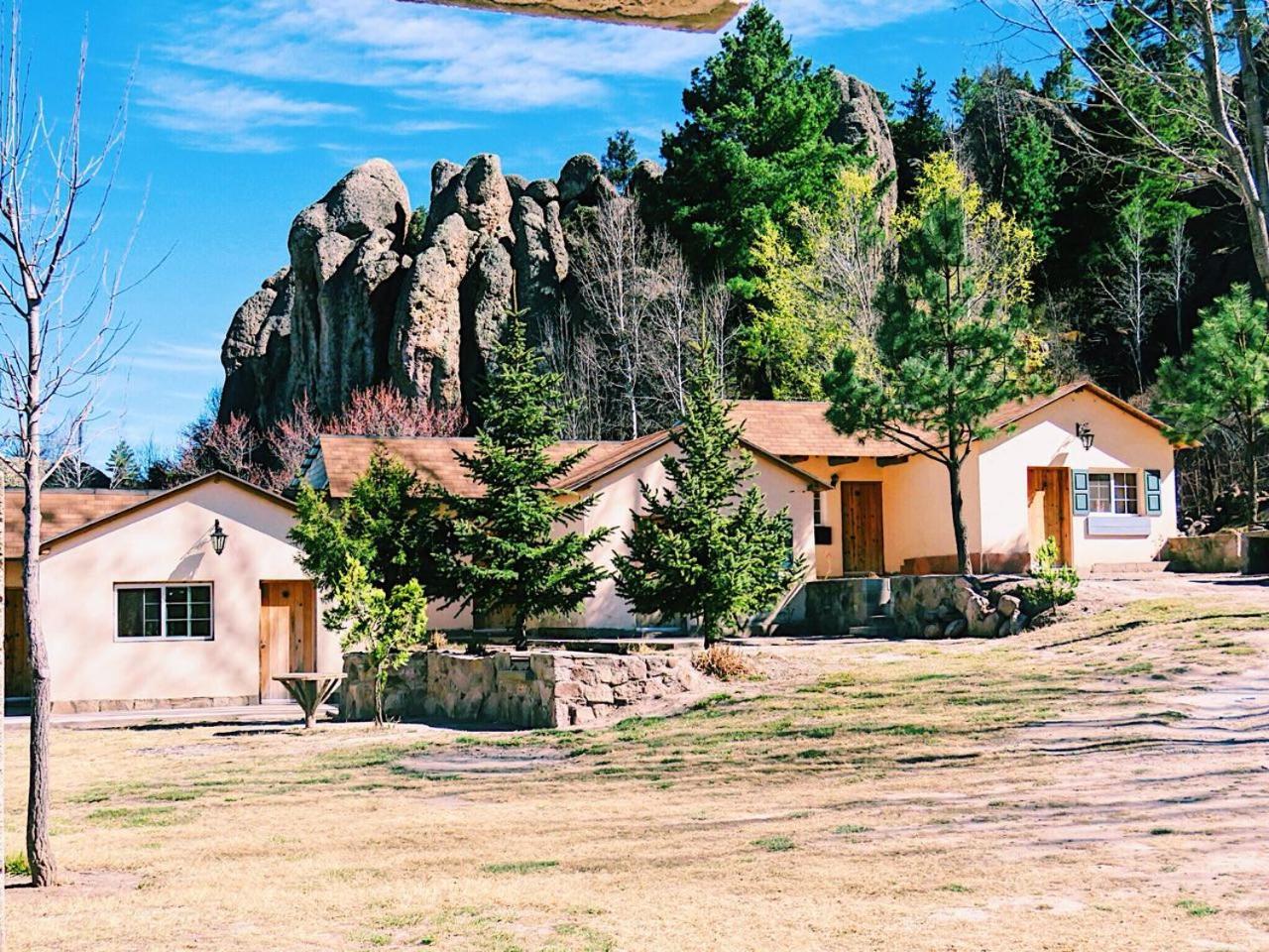 Cabanas Montebello Inn 克雷尔 外观 照片